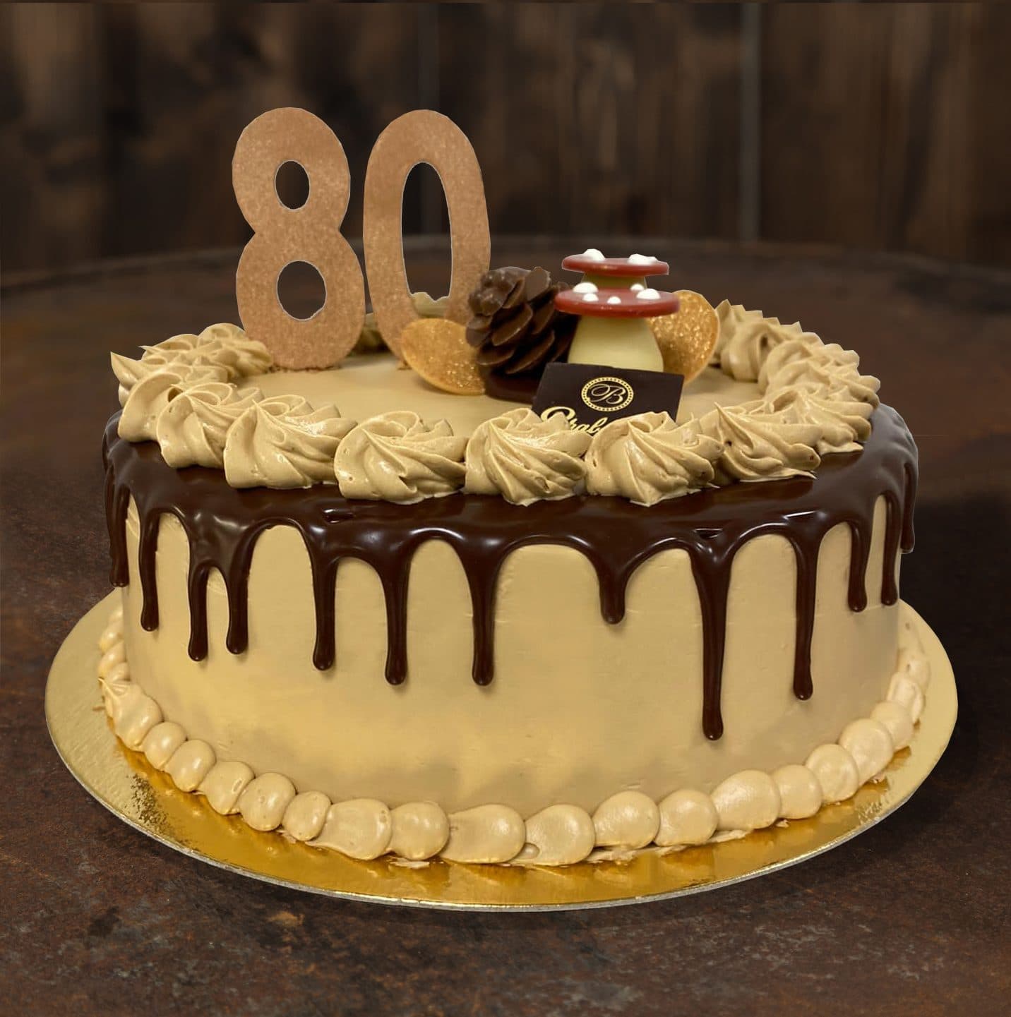 Gateau met boterroom en chocoladedruppels voor een 80ste verjaardag