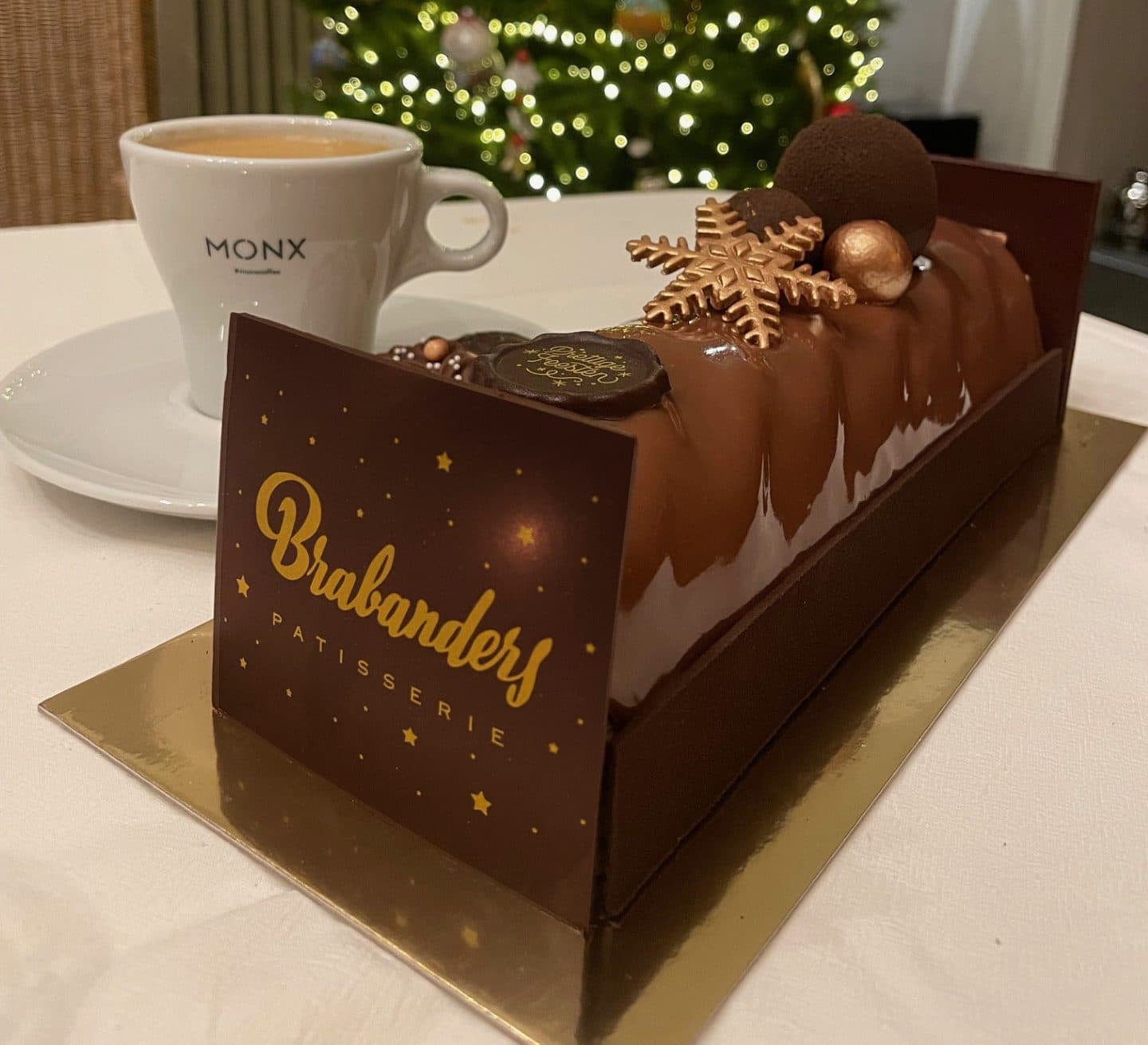 Koffie bûche met laagjes