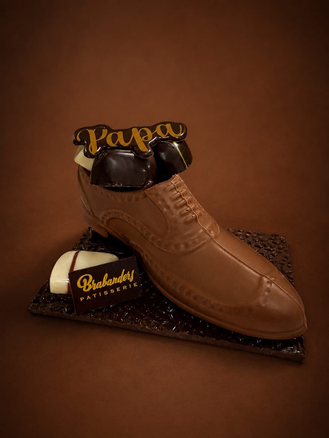 Schoen in chocolade met pralines